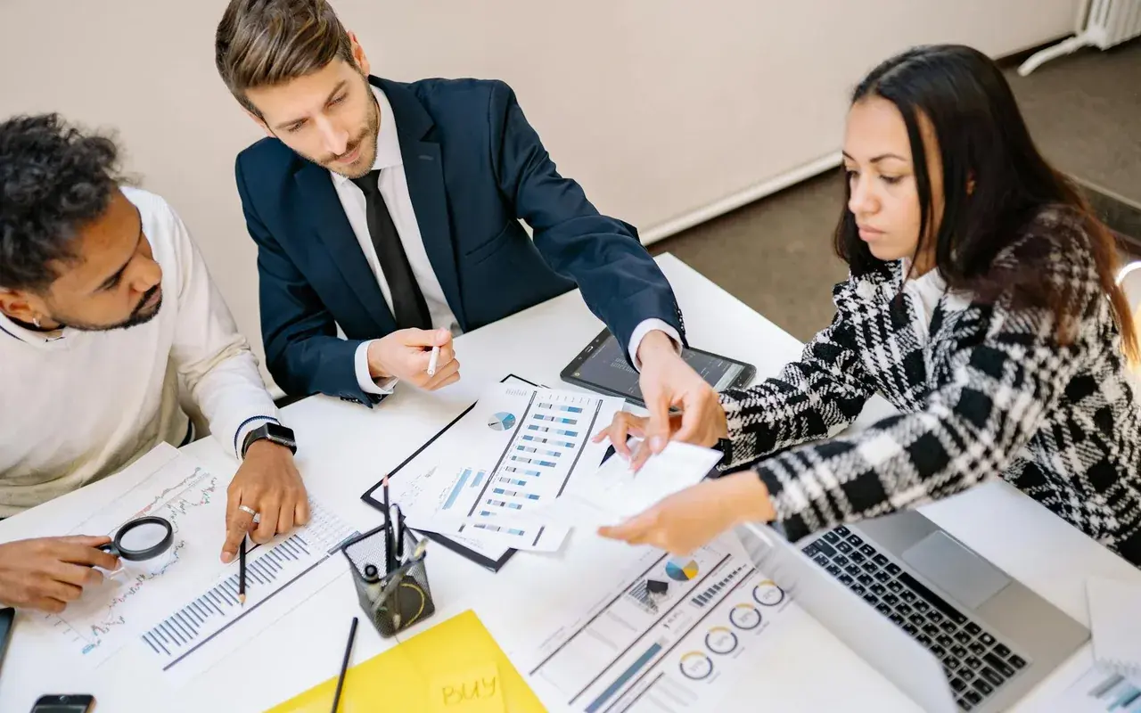 Las 4 Dominios de CliftonStrengths®: Ejecución, Influencia, Construcción de Relaciones y Pensamiento Estratégico