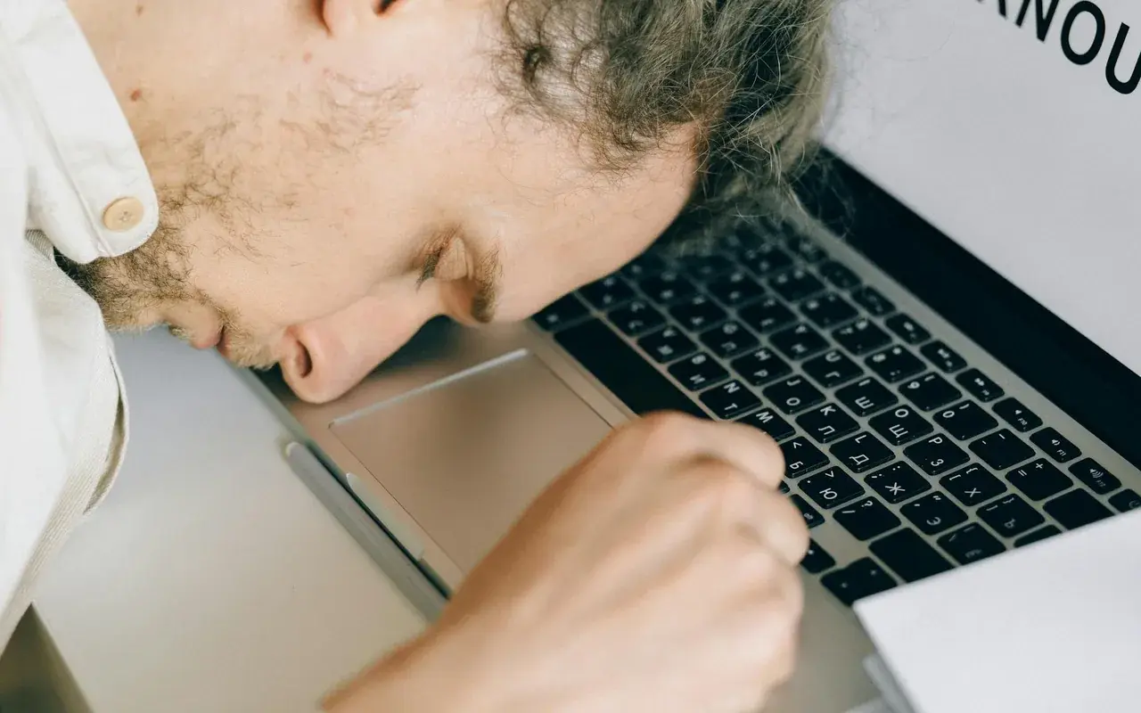 Recognizing Burnout Early: How Profilingvalues Helps Companies Spot Warning Signs