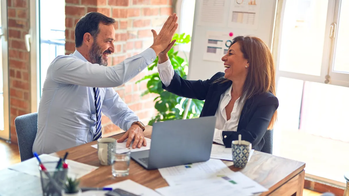 Gallup CliftonStrengths vs. High5 Test: Welcher Stärken-Test lohnt sich wirklich?